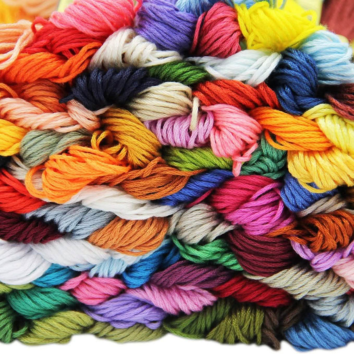 Paquete de 100: Hilos de bordar y punto de cruz de colores arcoíris ATDAWN