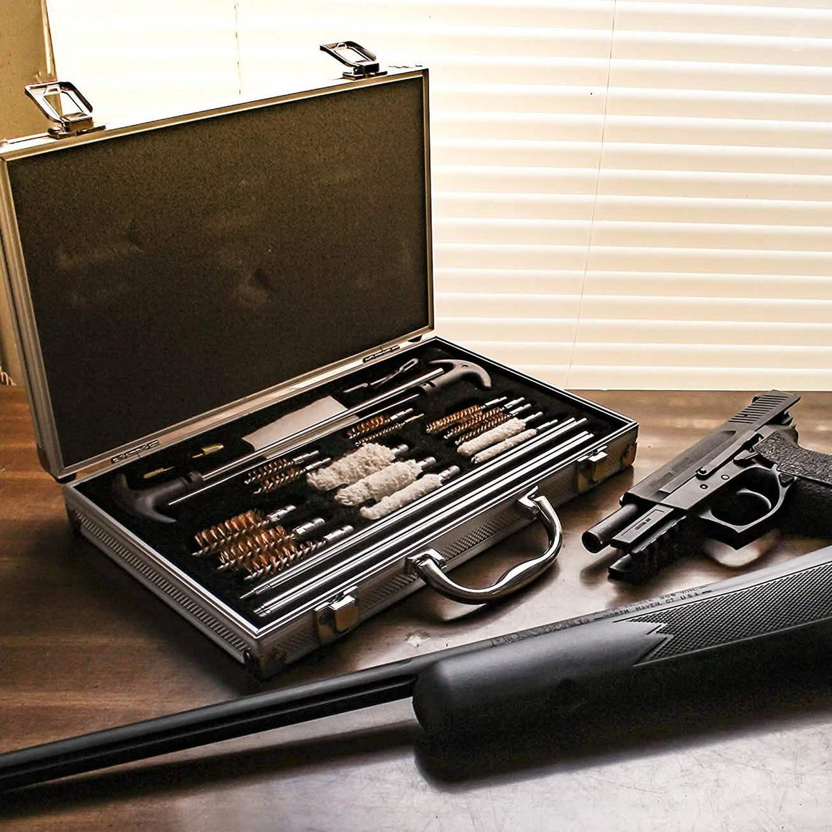 Juego de limpieza universal para armas de 126 piezas