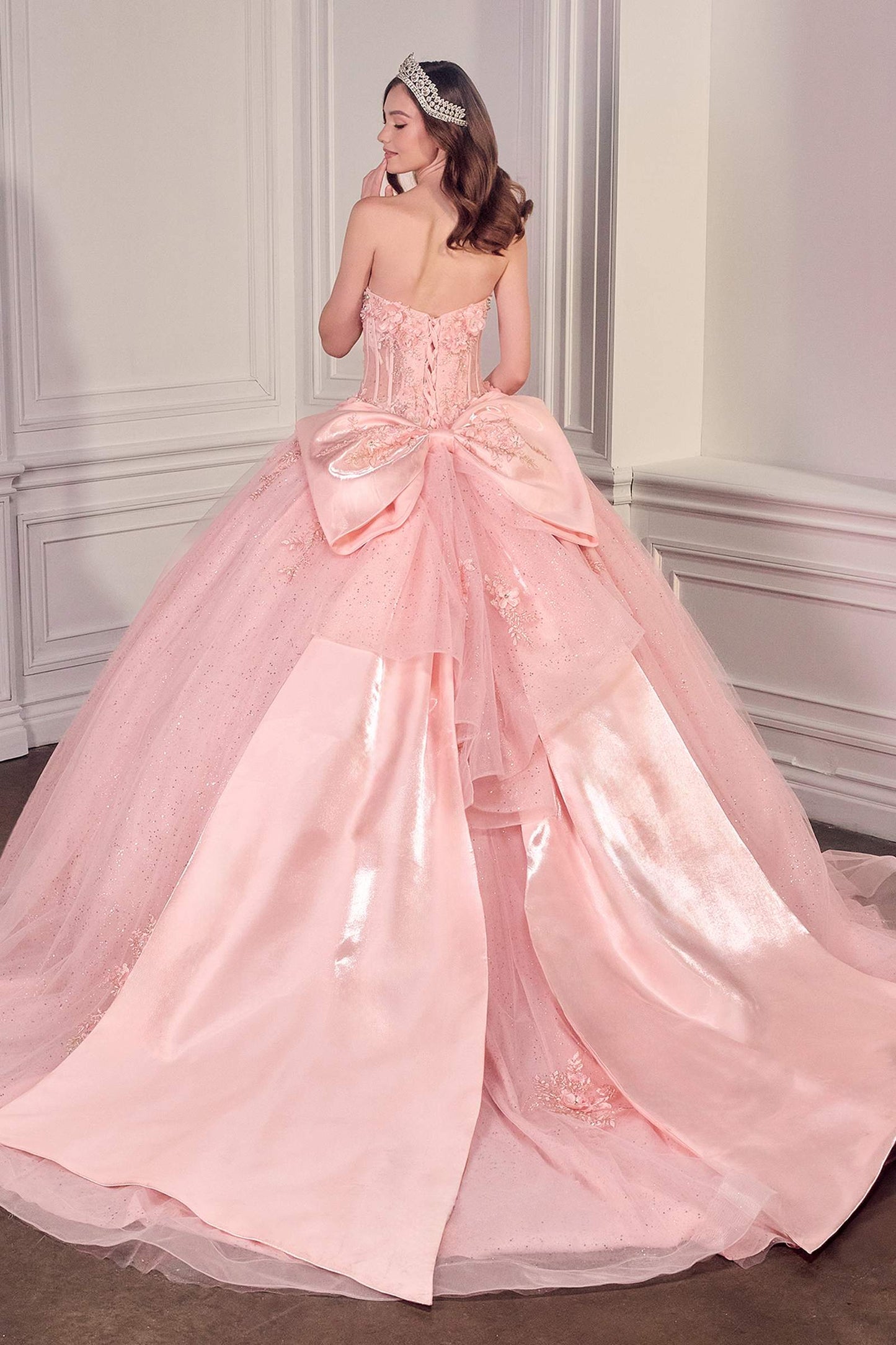 Vestido de Gala de Quinceañera Strapless con Escote Corazón Ladivine 15726