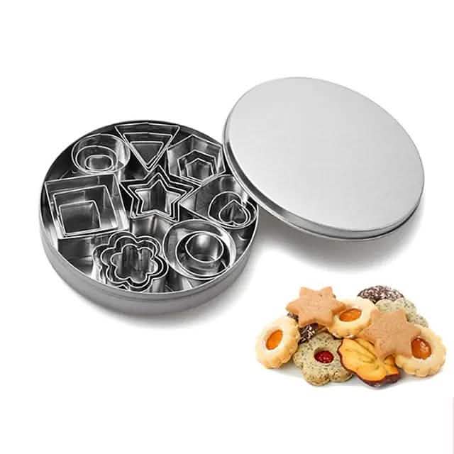 Juego de cortadores de galletas de acero inoxidable de 24 piezas