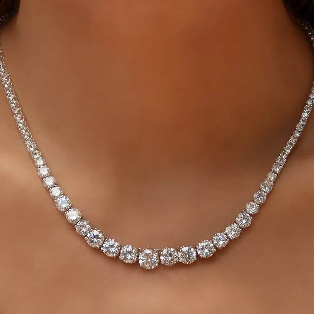 Collar de tenis graduado de 48.00 CTTW hecho con elementos de Swarovski
