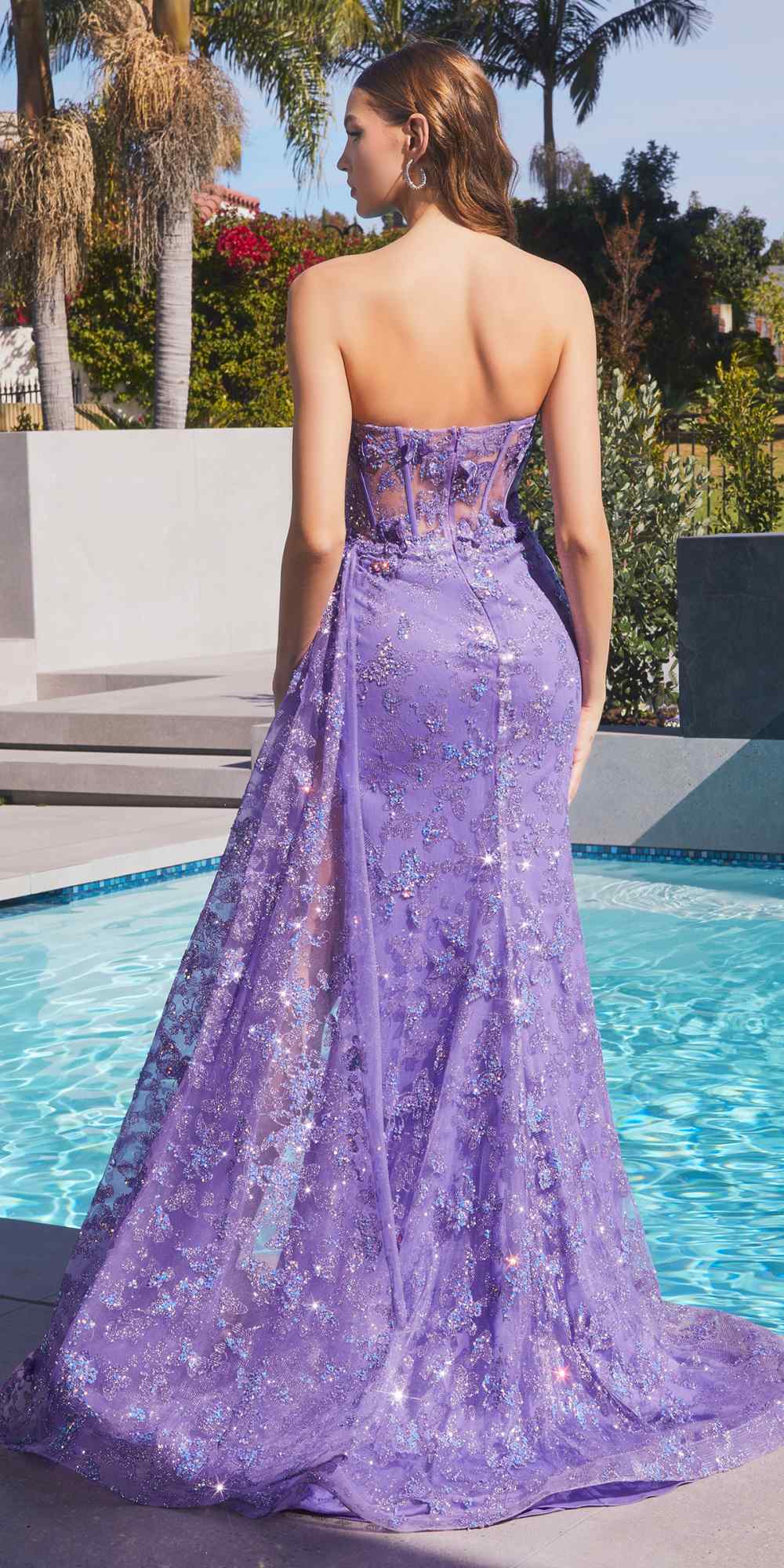 Vestido largo sin tirantes Ladivine CD998 con apliques de mariposa y abertura