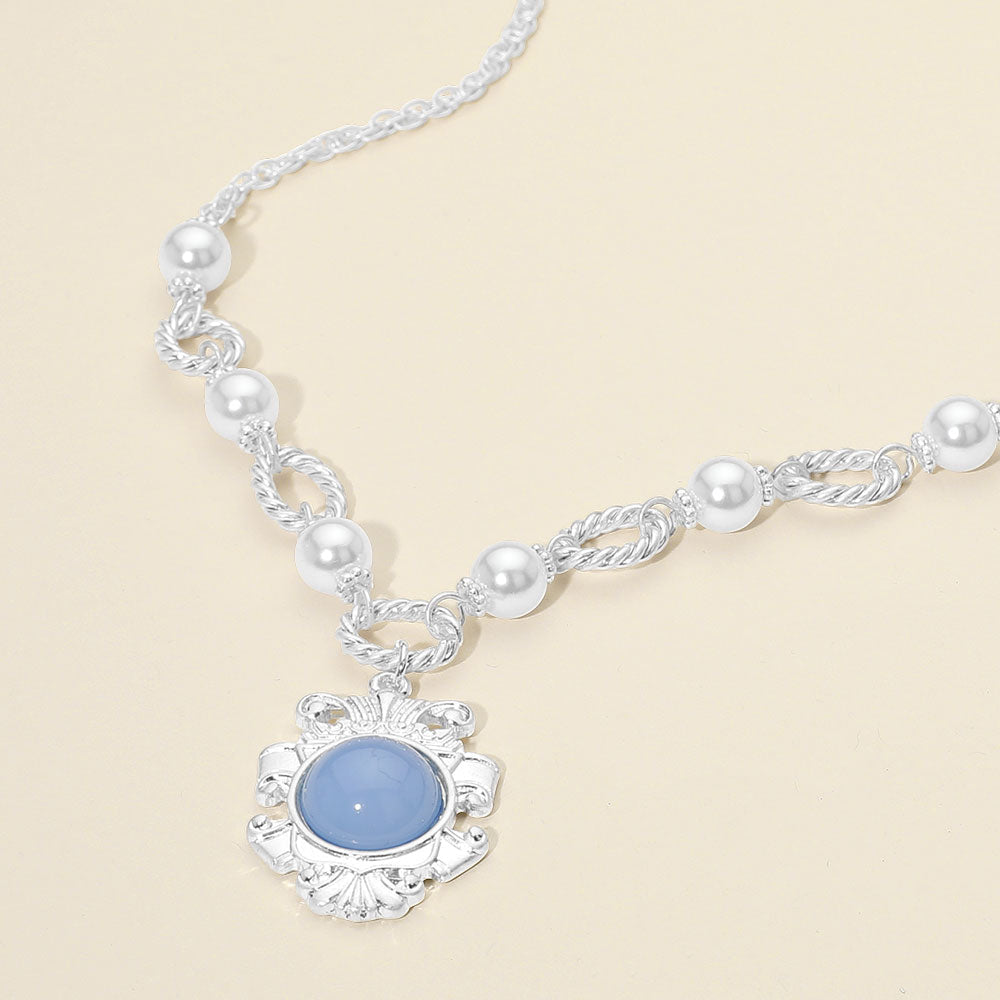 Vintage Medallion Pearl Necklace