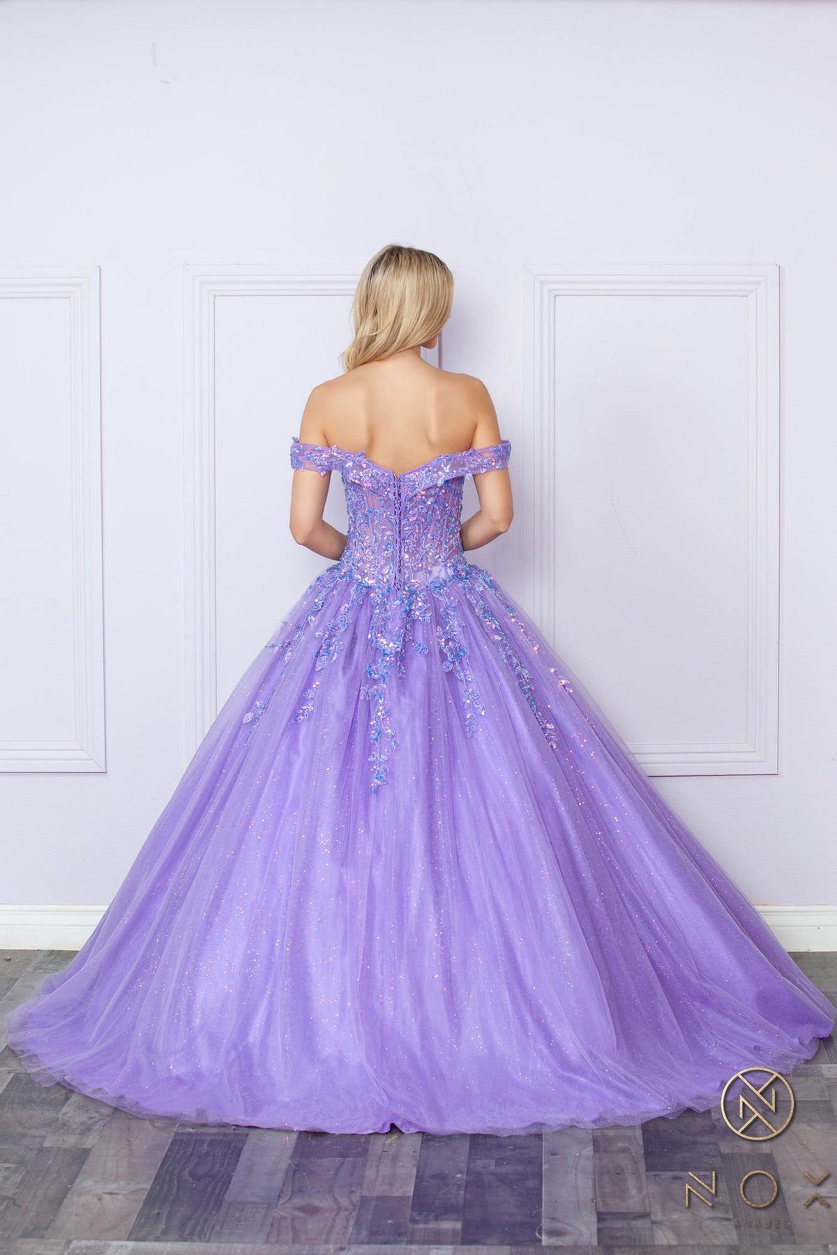 Nox Anabel H1349 Vestido de Quinceañera Largo y Voluminoso con Hombros Caídos