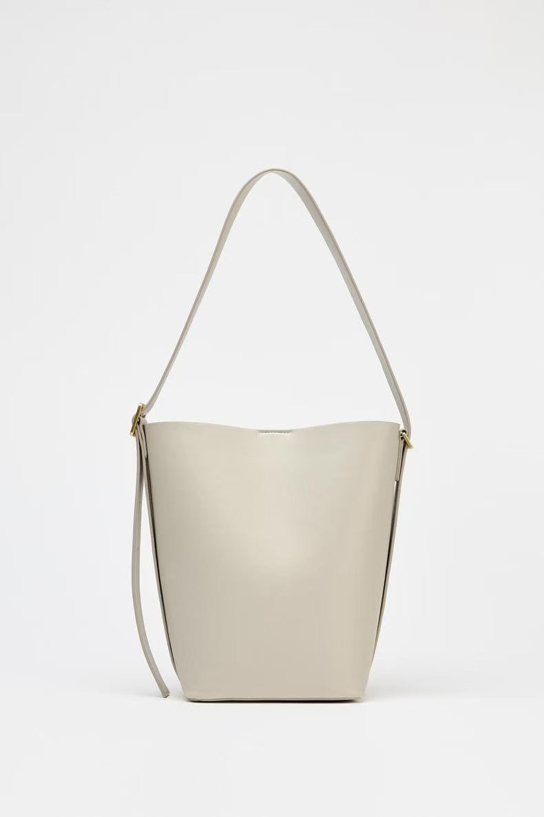 Home Autumn Senior Fashion Commuter Out Bucket Bags