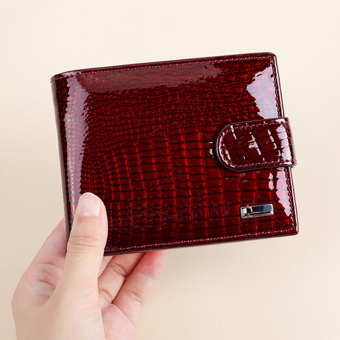 Women's Short Chic Large Capacity High-grade Patent Ladies Wallets