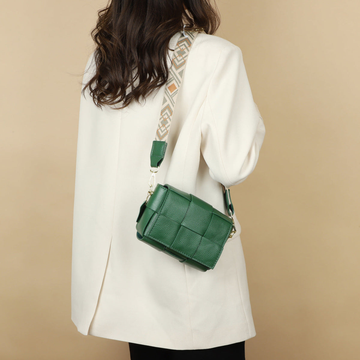 Women's Beautiful Braided Leather Retro Fashion Small Square Bags