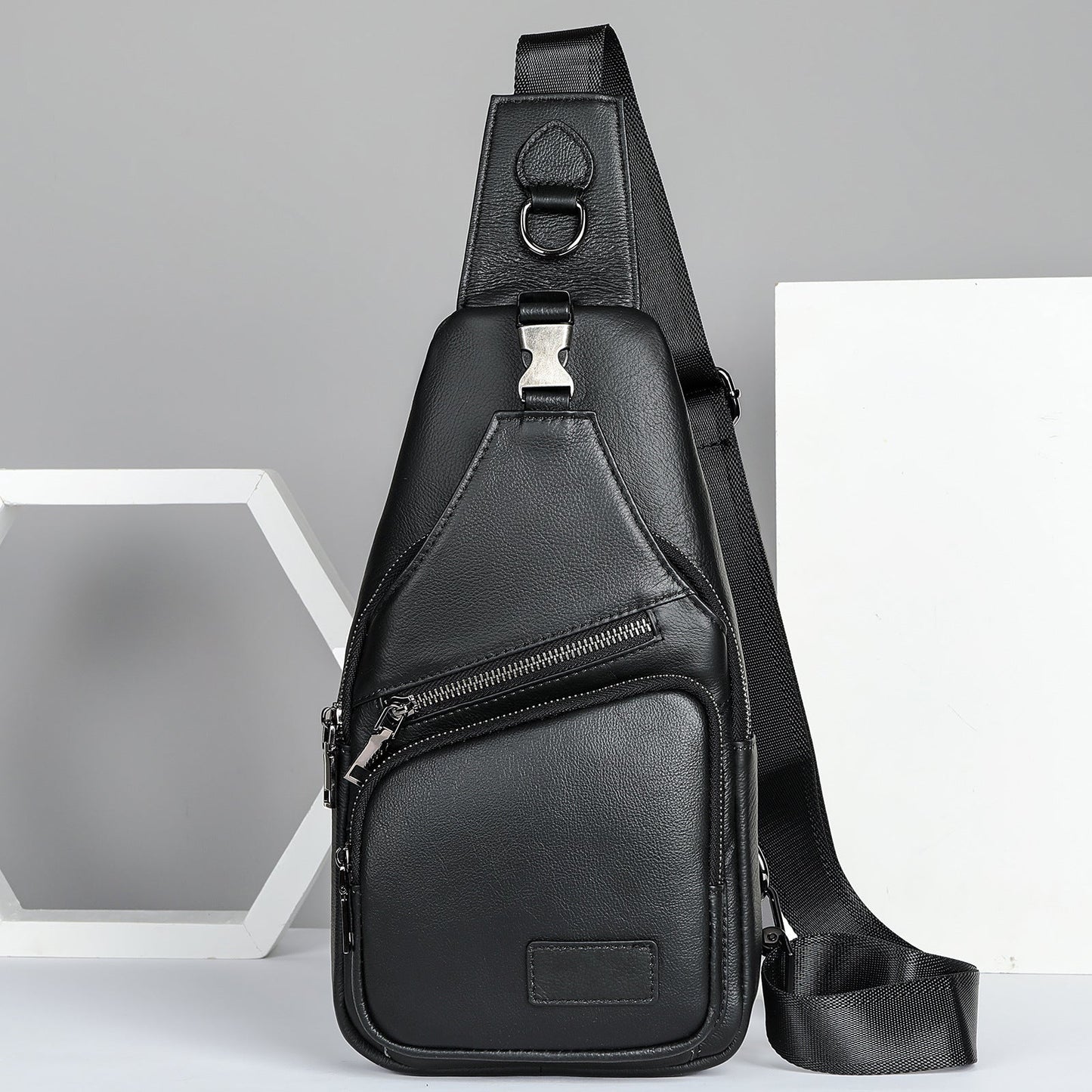 Men's Leather First Layer Trendy Large Capacity Men's Chest Bags