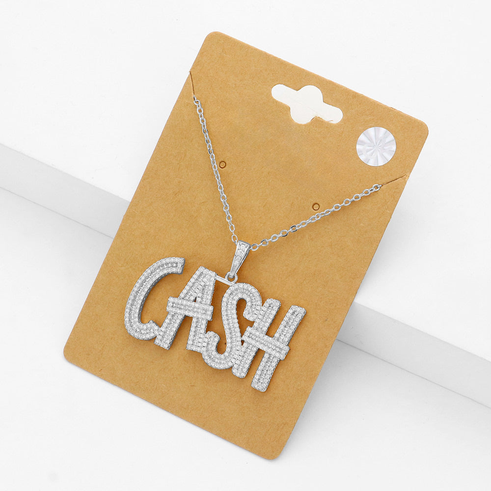 Collar con colgante de mensaje "CASH" con circonitas cúbicas incrustadas