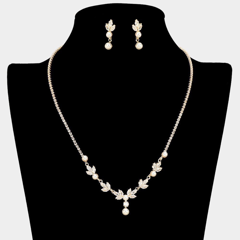 Elegant Marquise CZ Stone Cluster Pearl Accent Rhinestone Paved Necklace
