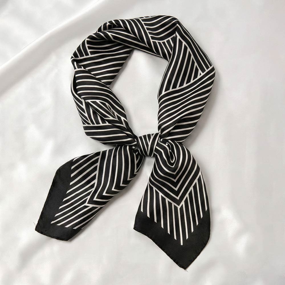 Geometric Stripe Pattern Print Square Scarf