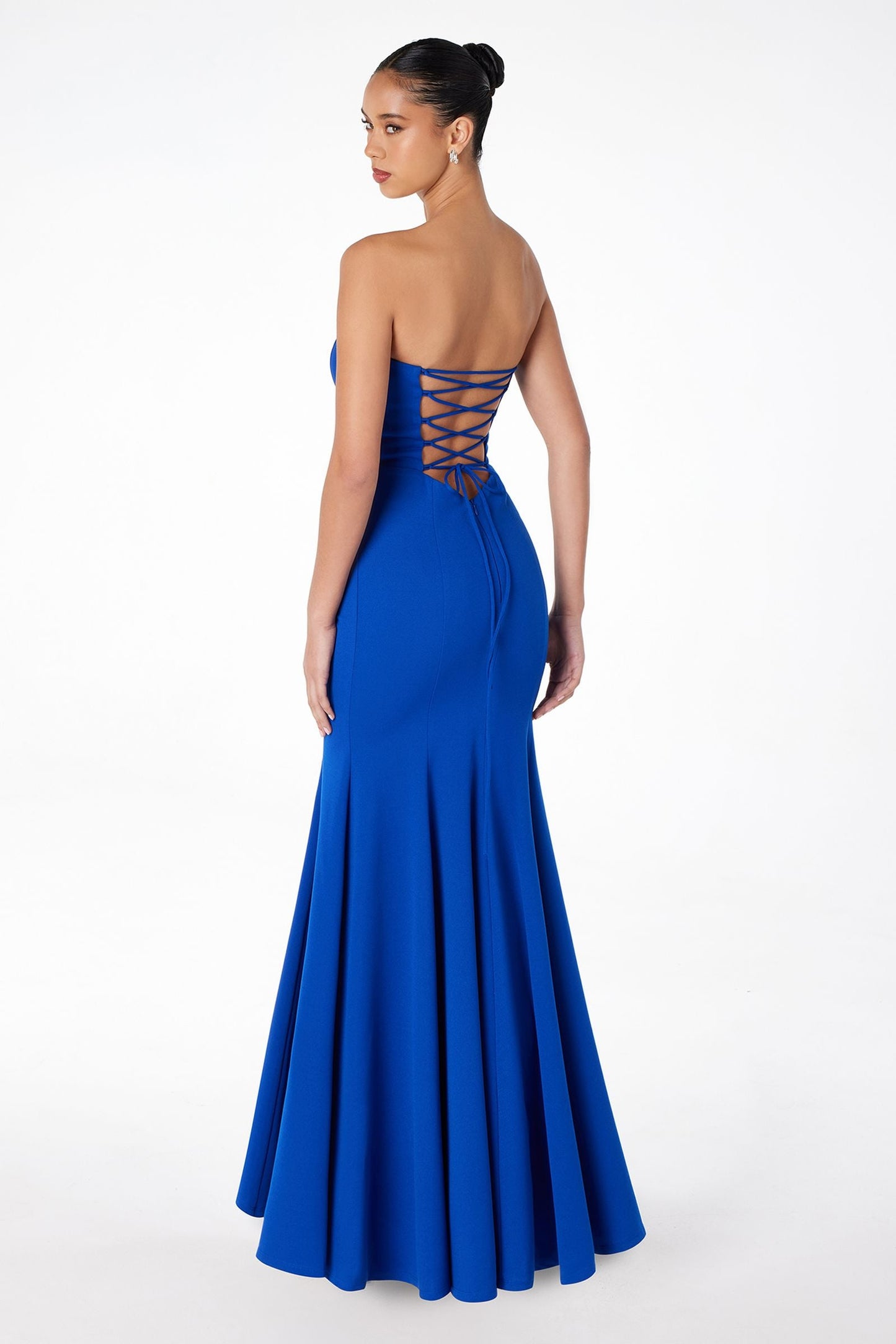 Vestido de gala de sirena sin tirantes ajustado Astee T2010