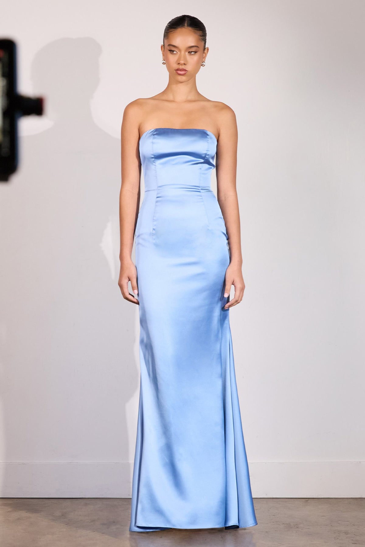 Vestido de Noche Sirena sin Tirantes Ajustado Astee T2012 con Pañuelo