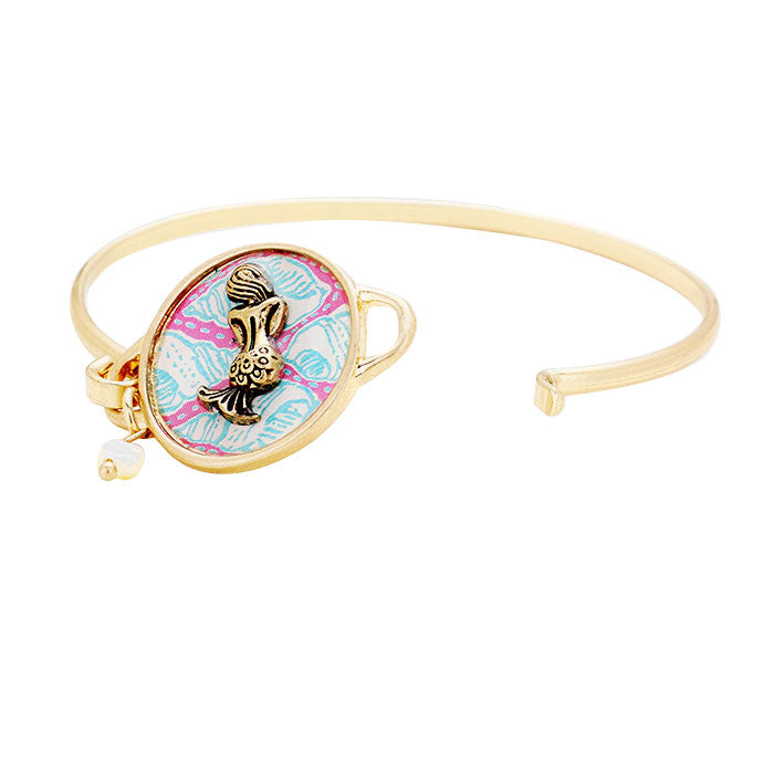 Patterned Mermaid Accented Pearl Charm Hook Bracelet