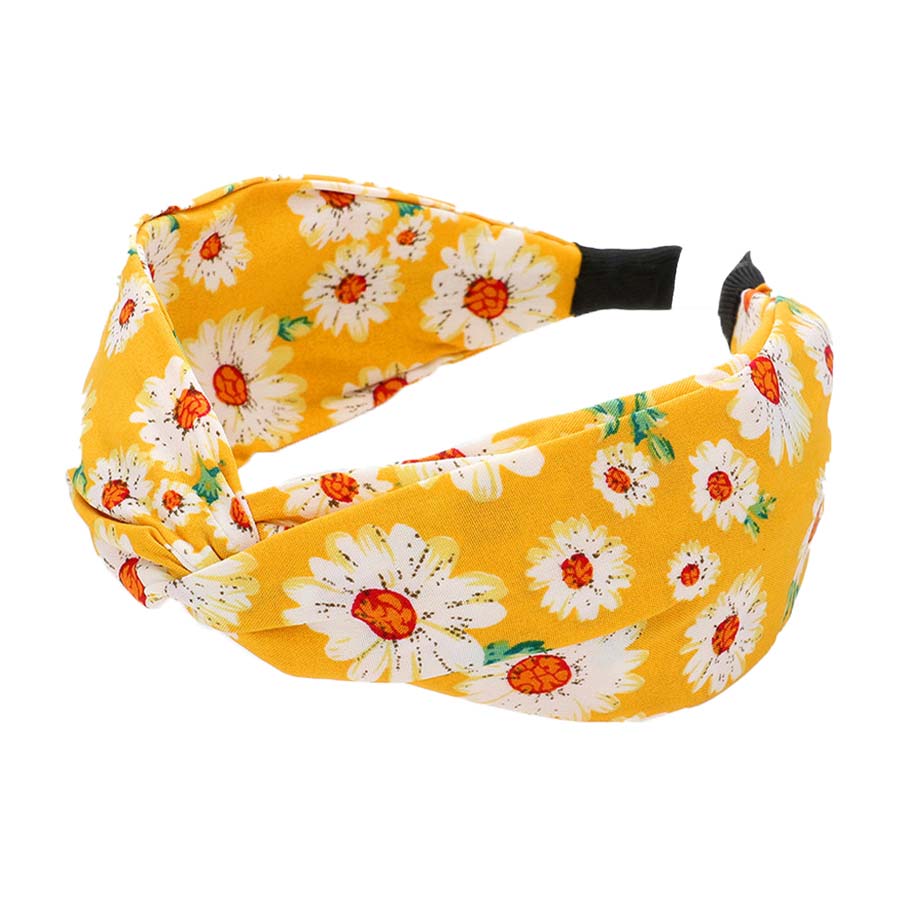 Flower Patterned Twisted Headband