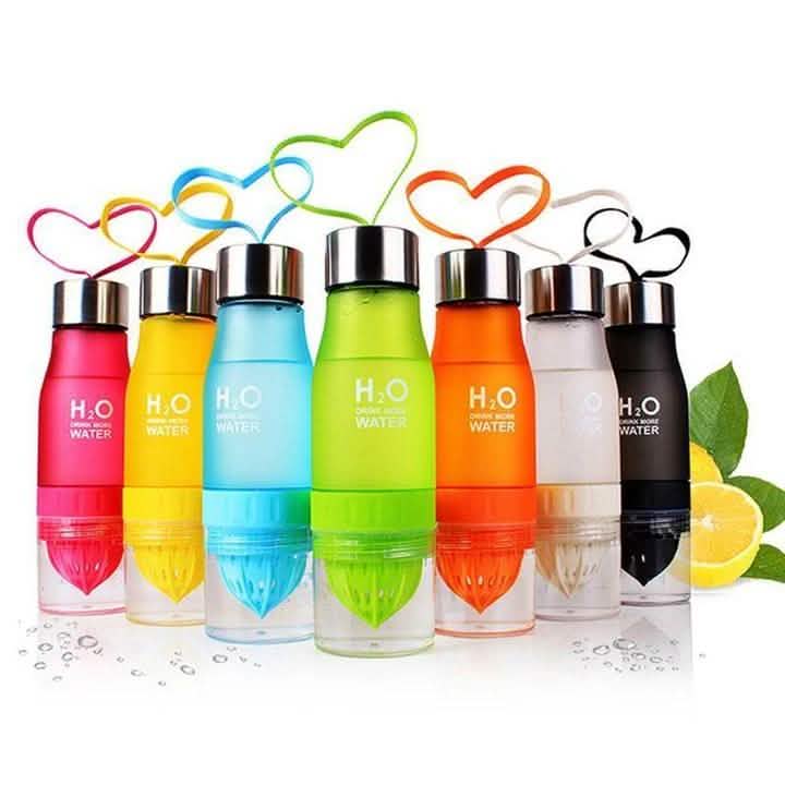 Botella de agua con infusor de fruta