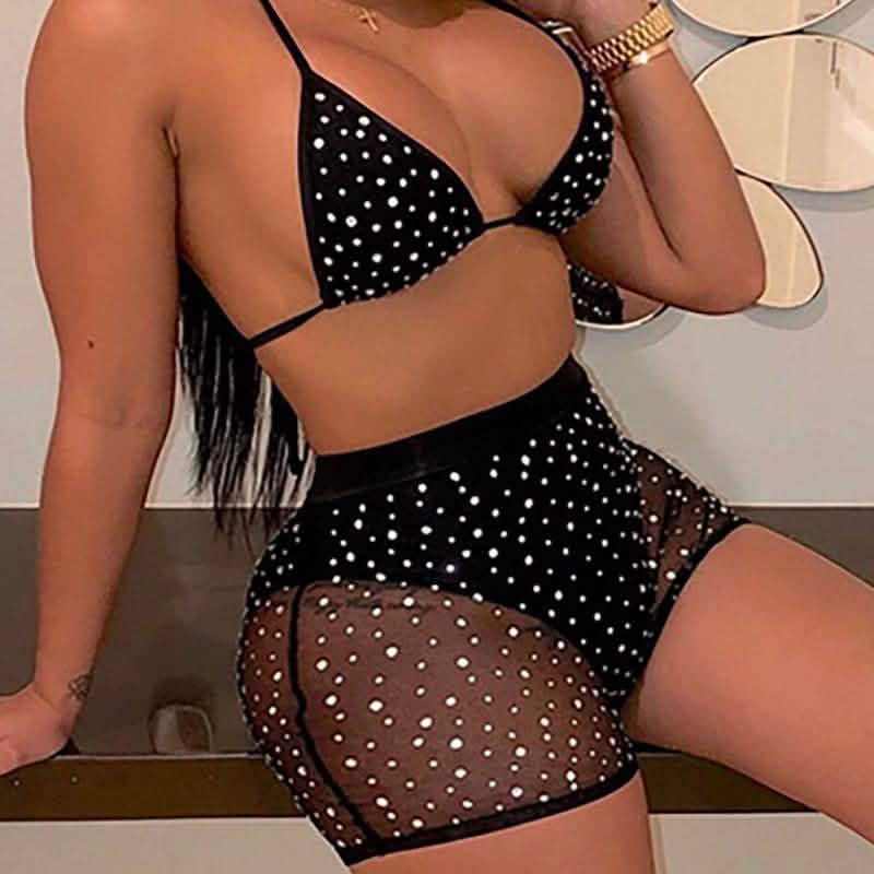 Sujetador y Pantalones Cortos de Malla Transparente con Lentejuelas de Cuello Halter
