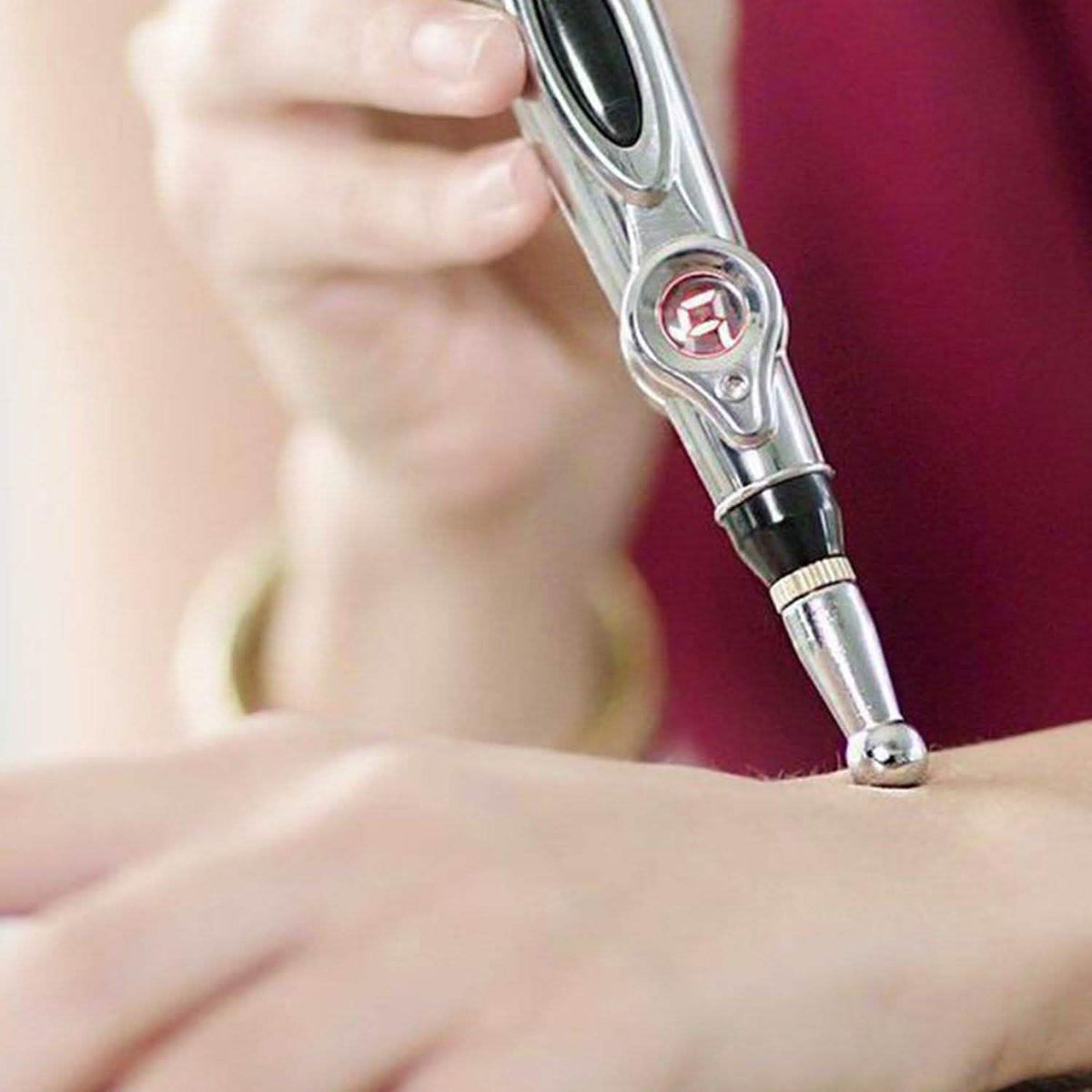Pluma de masaje magnética eléctrica de acupuntura para terapia láser de meridianos