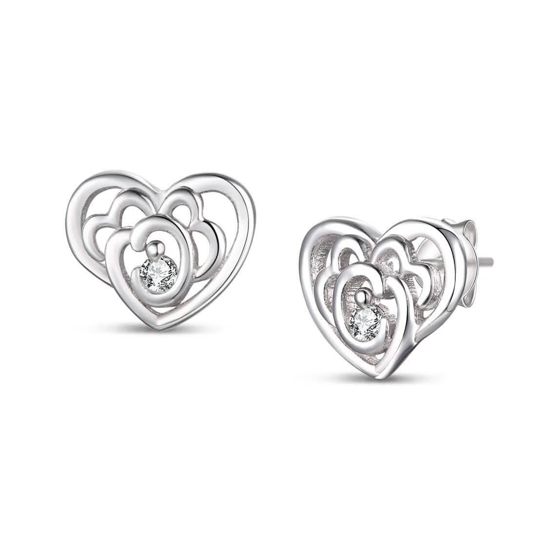 Aretes de plata de ley con circonitas cúbicas en forma de corazón