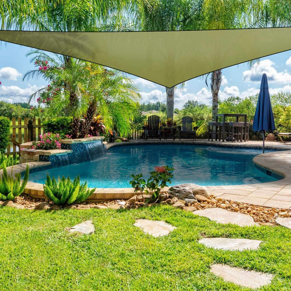 Toldo para patio con protección solar