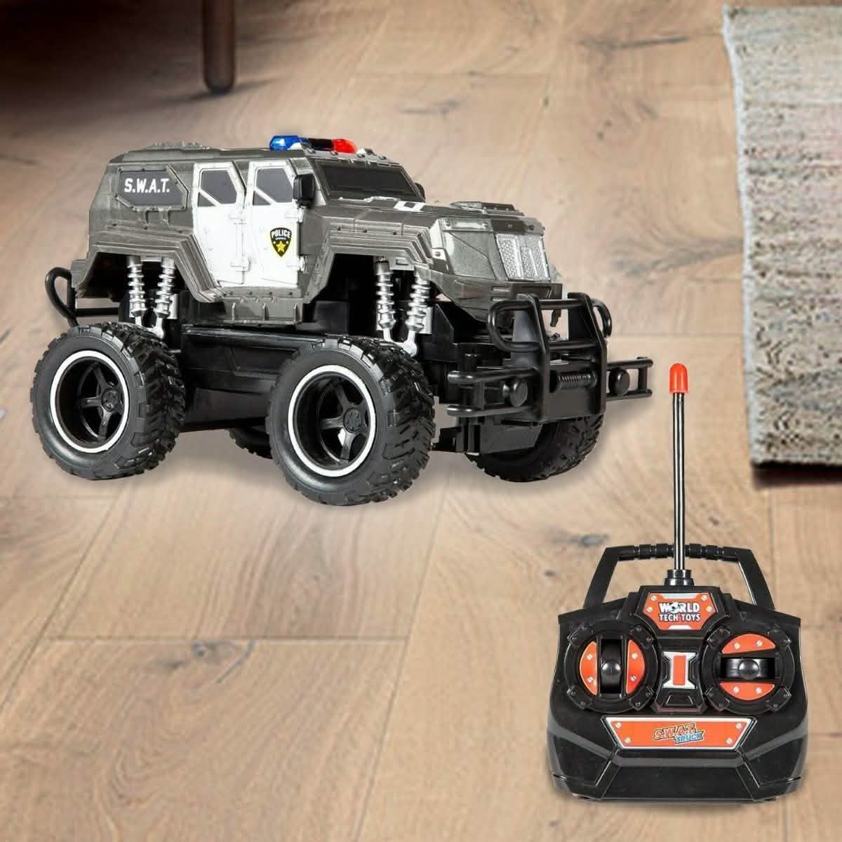 World Tech Toys S.W.A.T. Camioneta monstruo eléctrica a control remoto escala 1:24 RTR