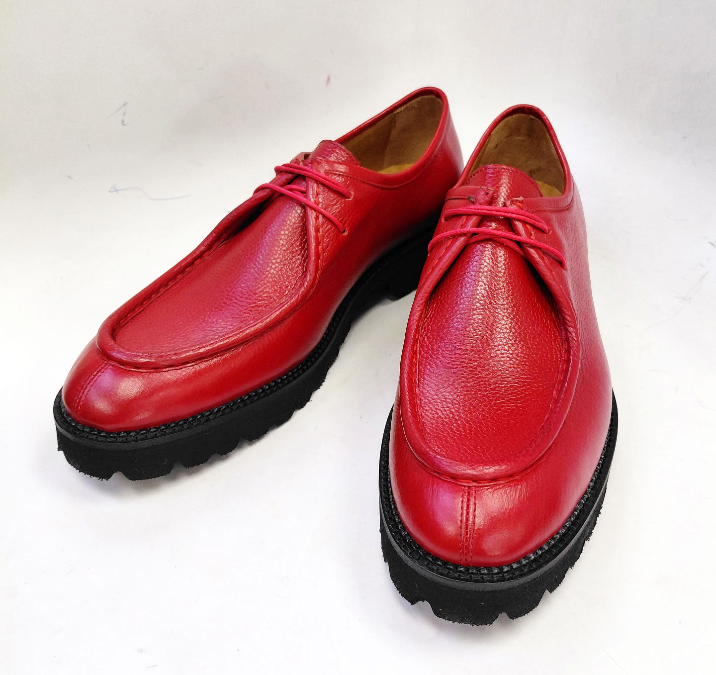 Zapato con Cordones de Piel de Becerro Colección C - Rojo