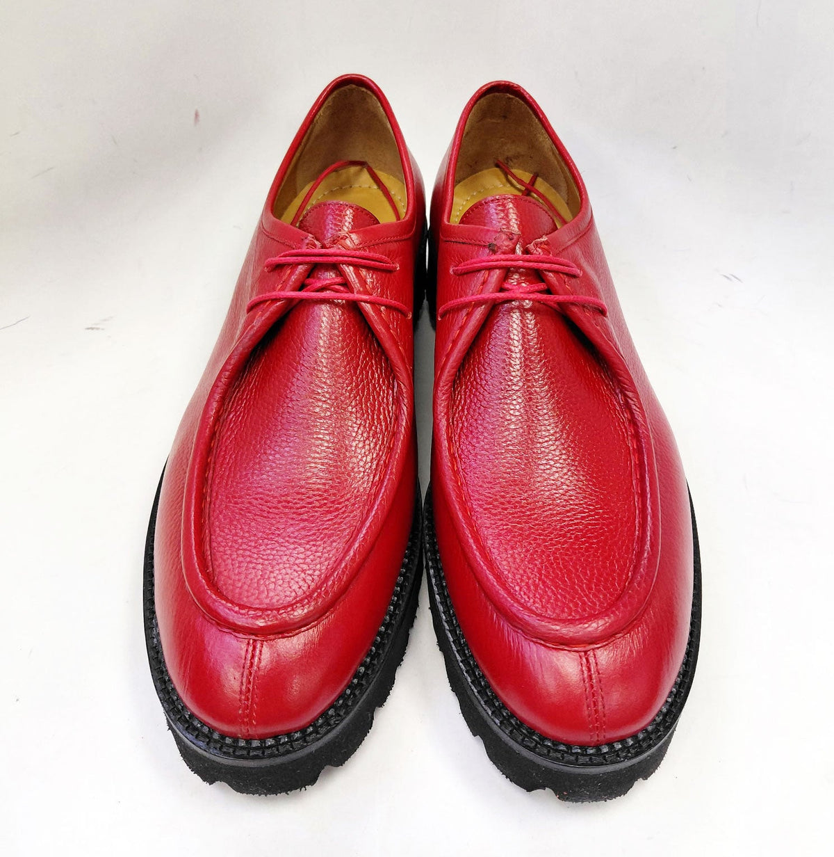 Zapato con Cordones de Piel de Becerro Colección C - Rojo