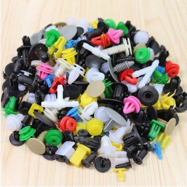 Paquete de 100: Clips universales de plástico para coches