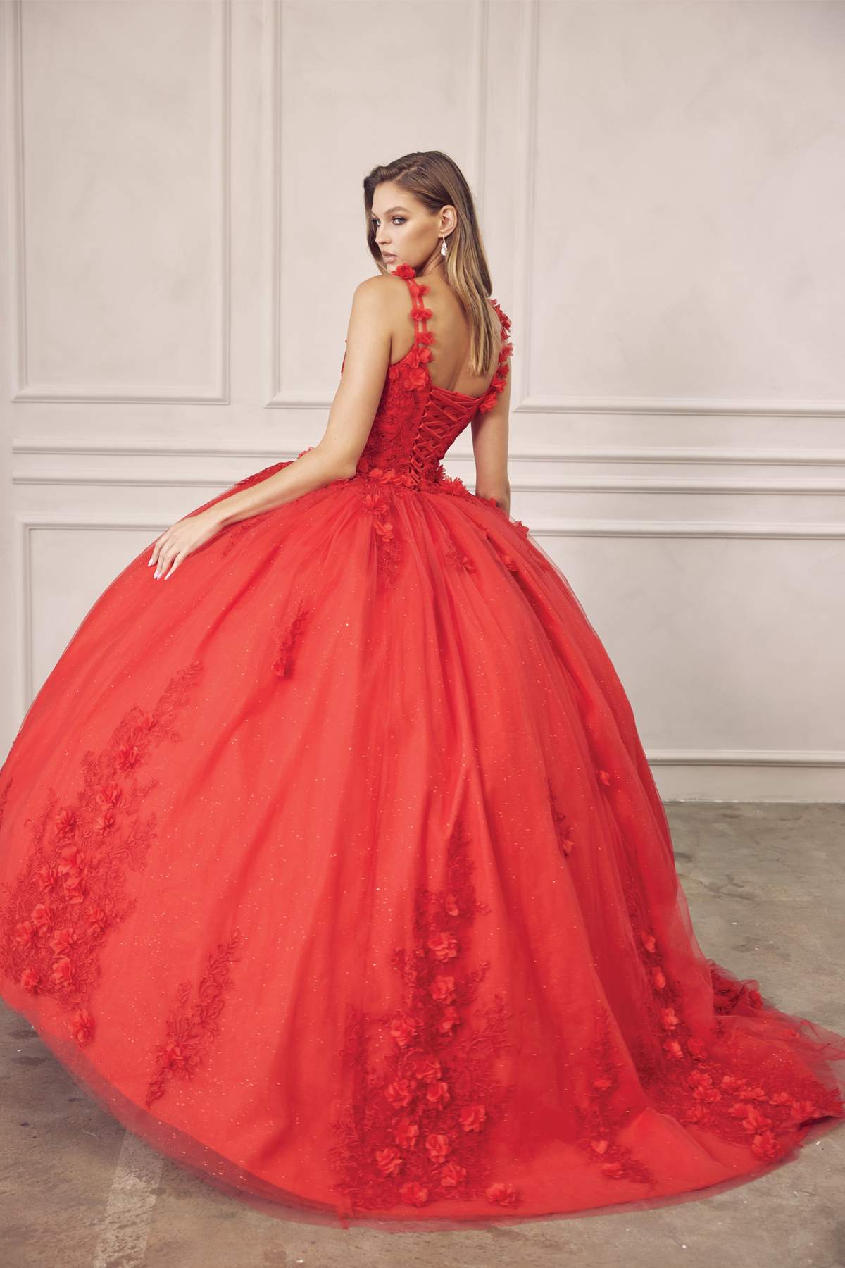 Vestido de quinceañera Juliet 1437 de gala con aplicaciones florales y flores 3D