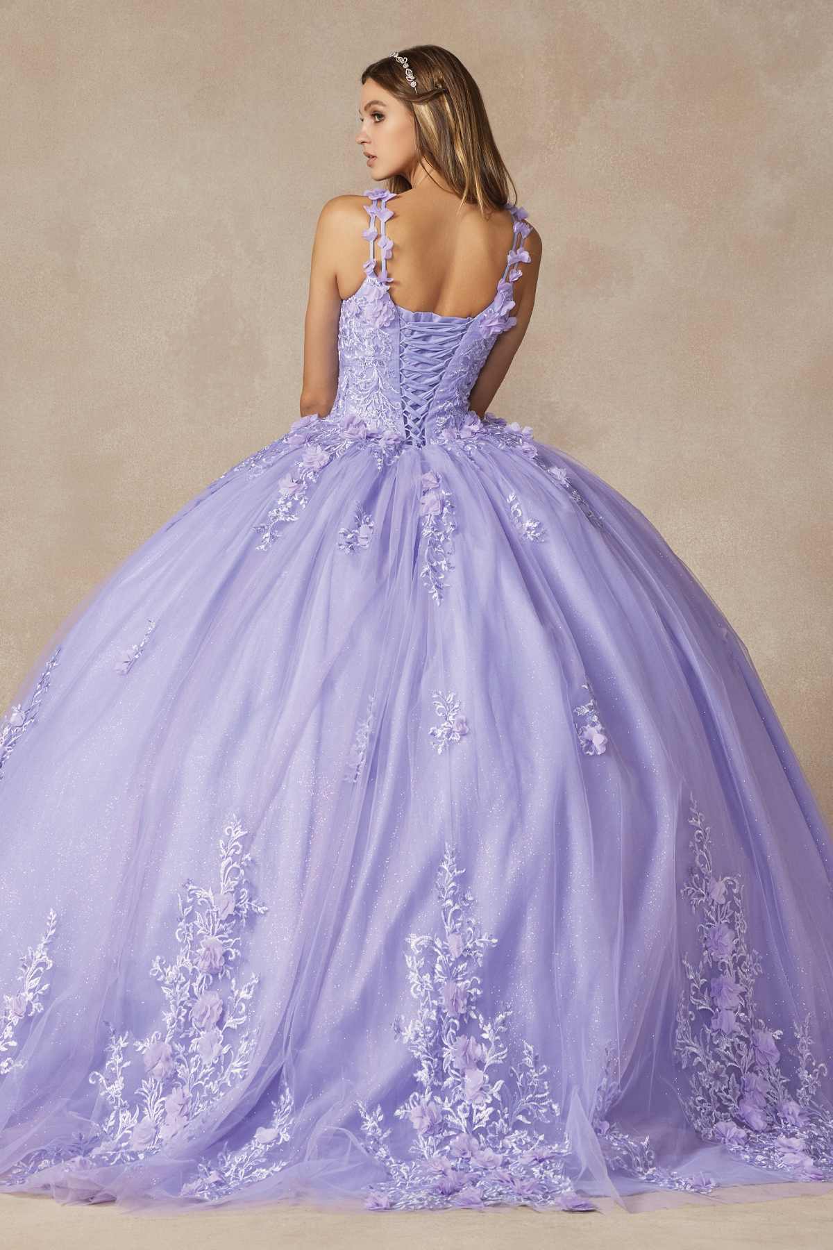 Vestido de quinceañera Juliet 1437 de gala con aplicaciones florales y flores 3D