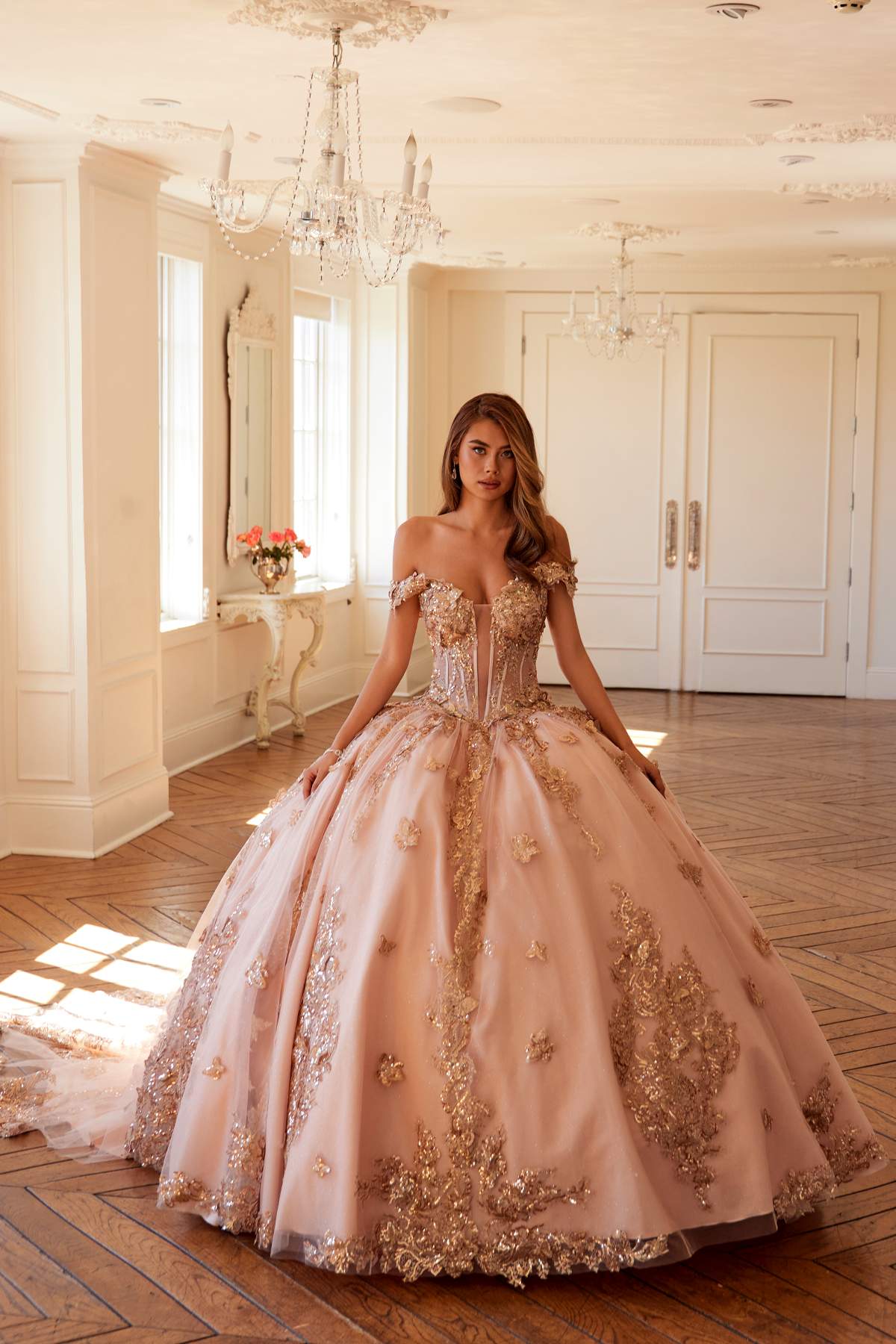 Vestido de fiesta quinceañera Juliet JT1485J estilo Cenicienta con hombros descubiertos