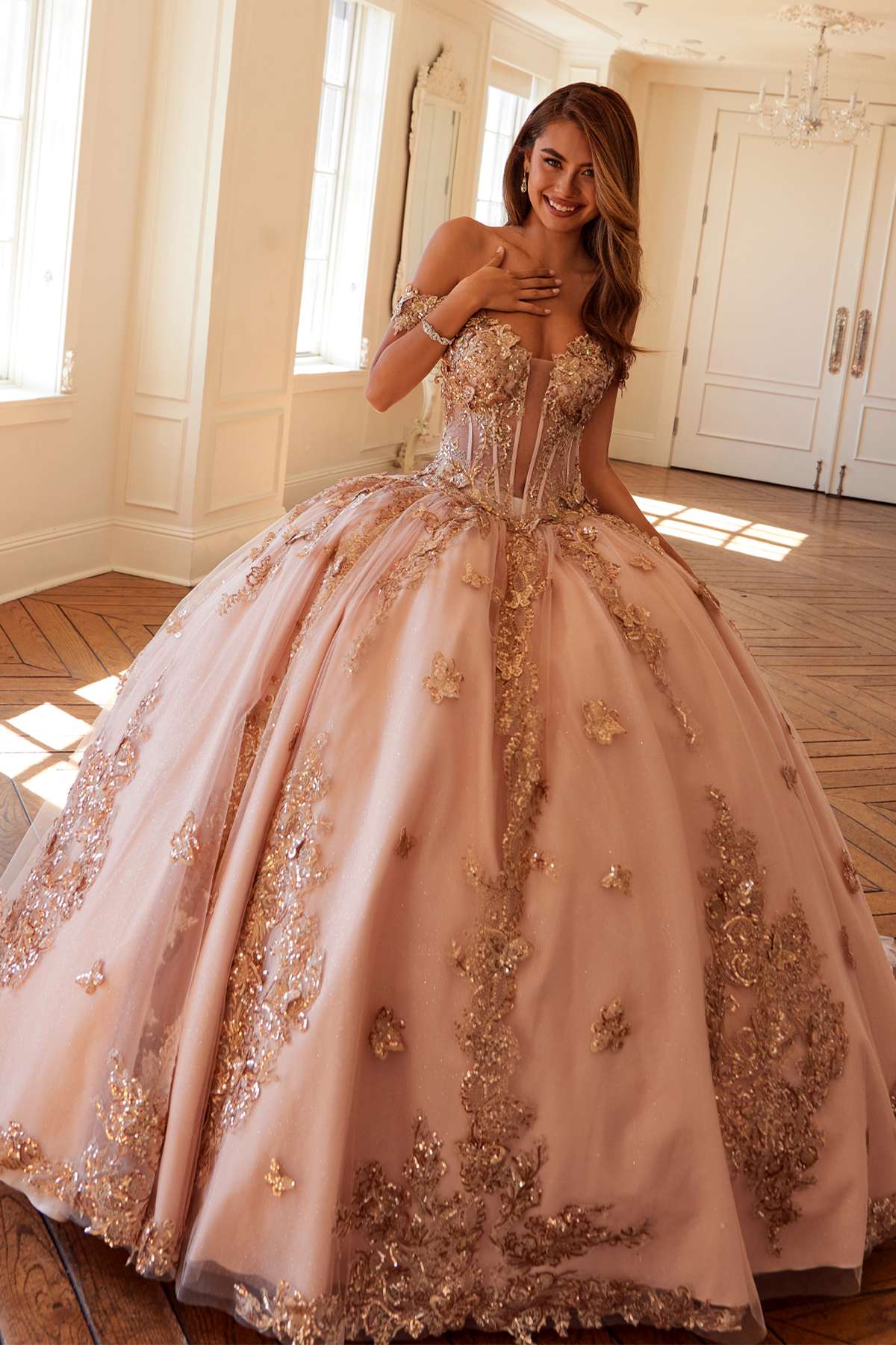 Vestido de fiesta quinceañera Juliet JT1485J estilo Cenicienta con hombros descubiertos