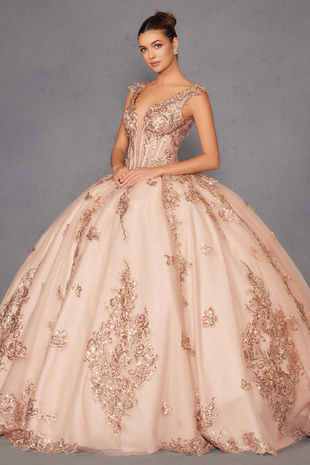 Vestido de fiesta quinceañera Juliet JT1485J estilo Cenicienta con hombros descubiertos