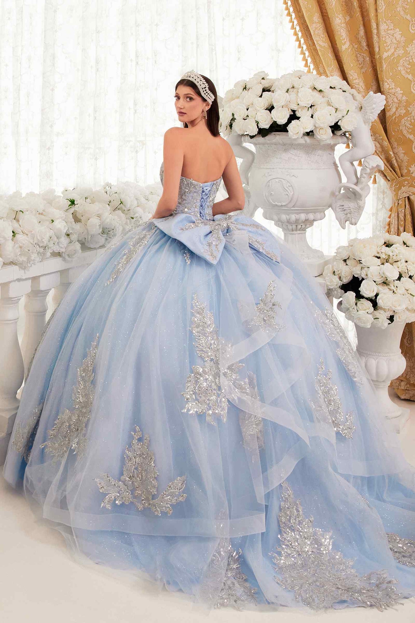 Vestido de Quinceañera Strapless Ladivine 15715 Acampanado Esponjoso Línea A para Dulces 16