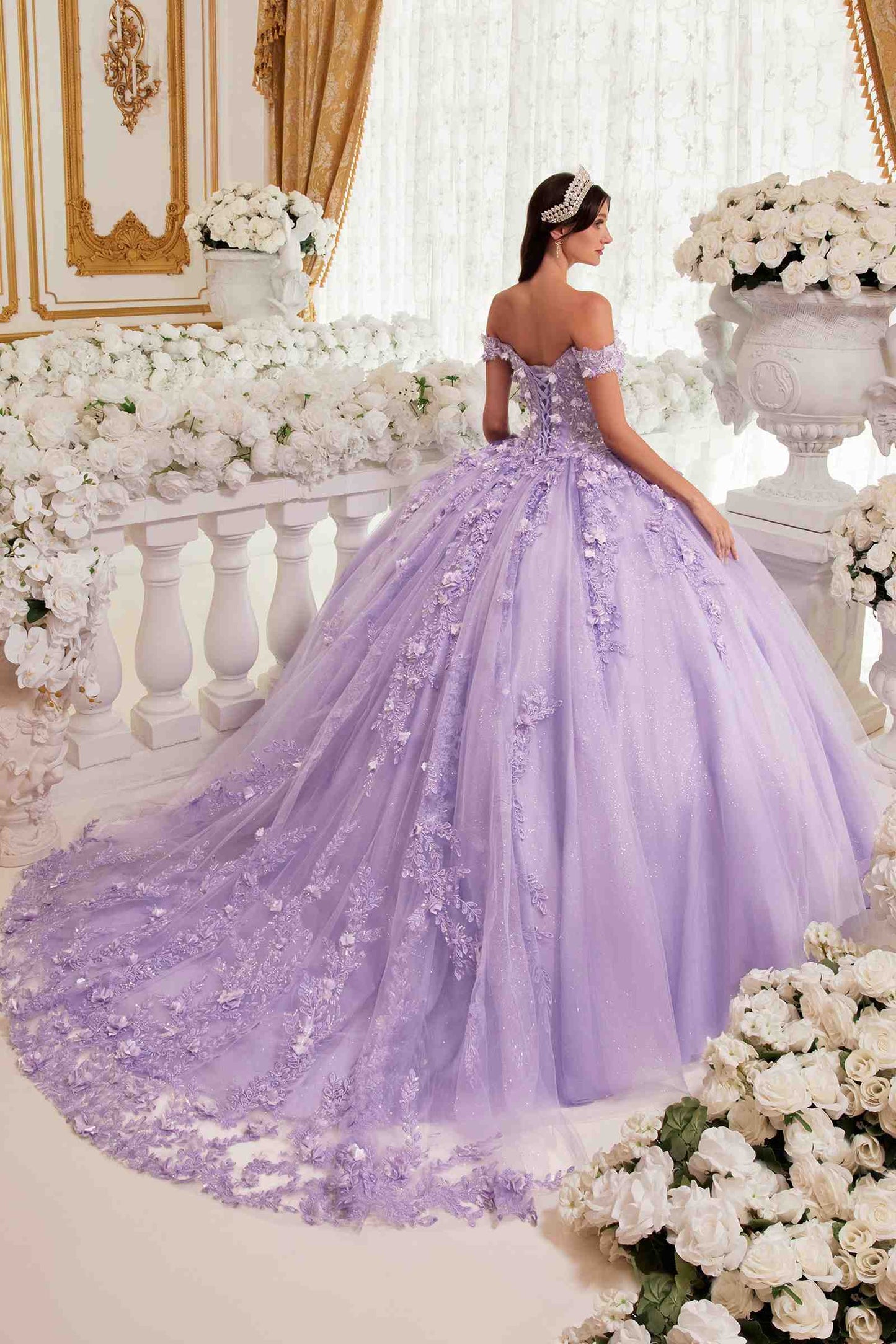 Vestido de quinceañera Ladivine 15717 con apliques florales 3D y hombros descubiertos