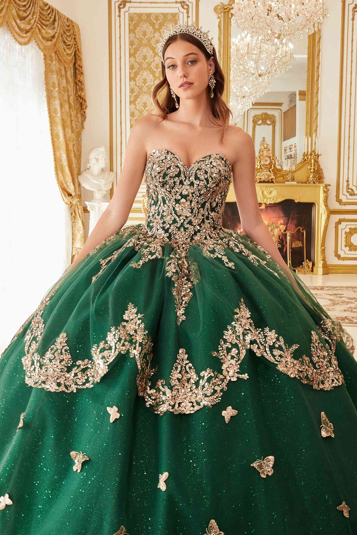 Vestido de gala largo sin tirantes de tul con capa en las mangas Ladivine 15721