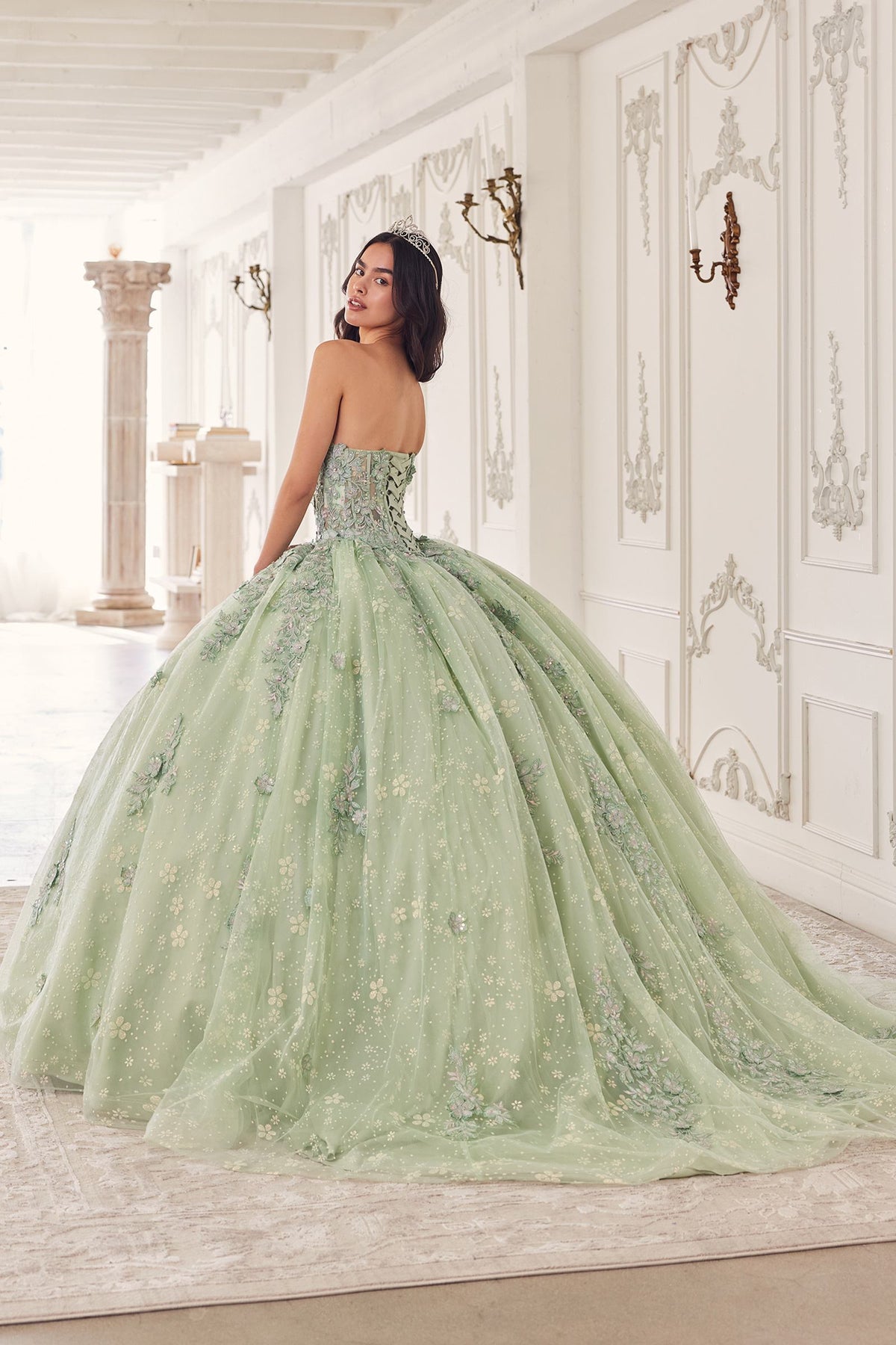Vestido largo de quinceañera línea A con volantes y mangas abullonadas Ladivine 15722