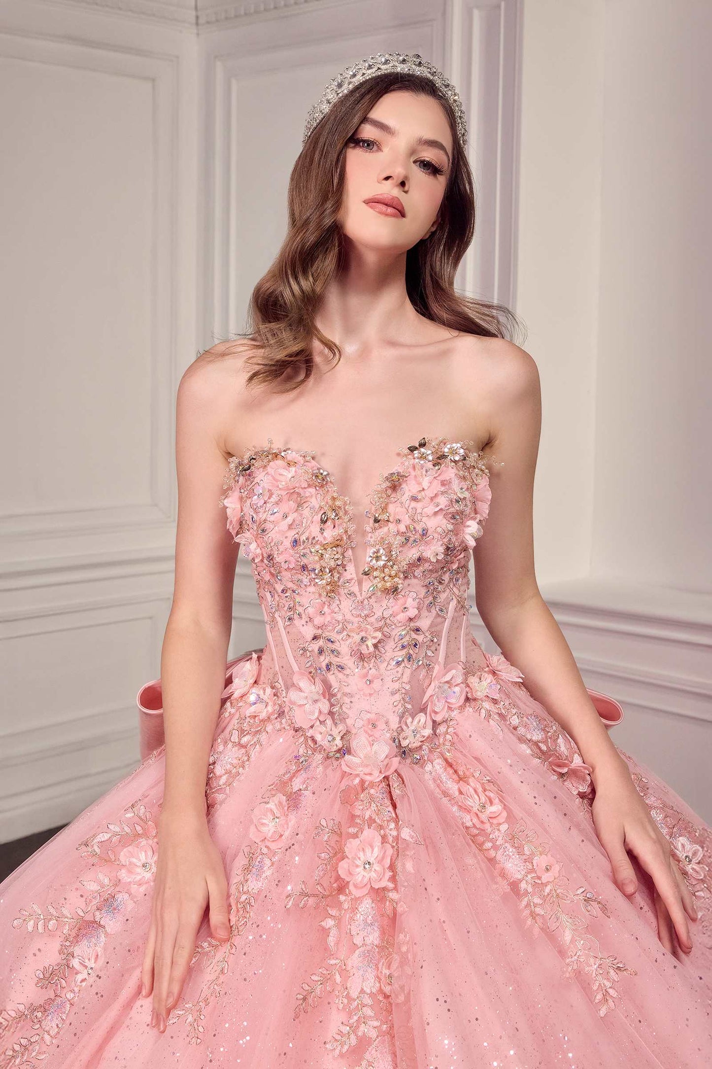 Vestido de Gala de Quinceañera Strapless con Escote Corazón Ladivine 15726