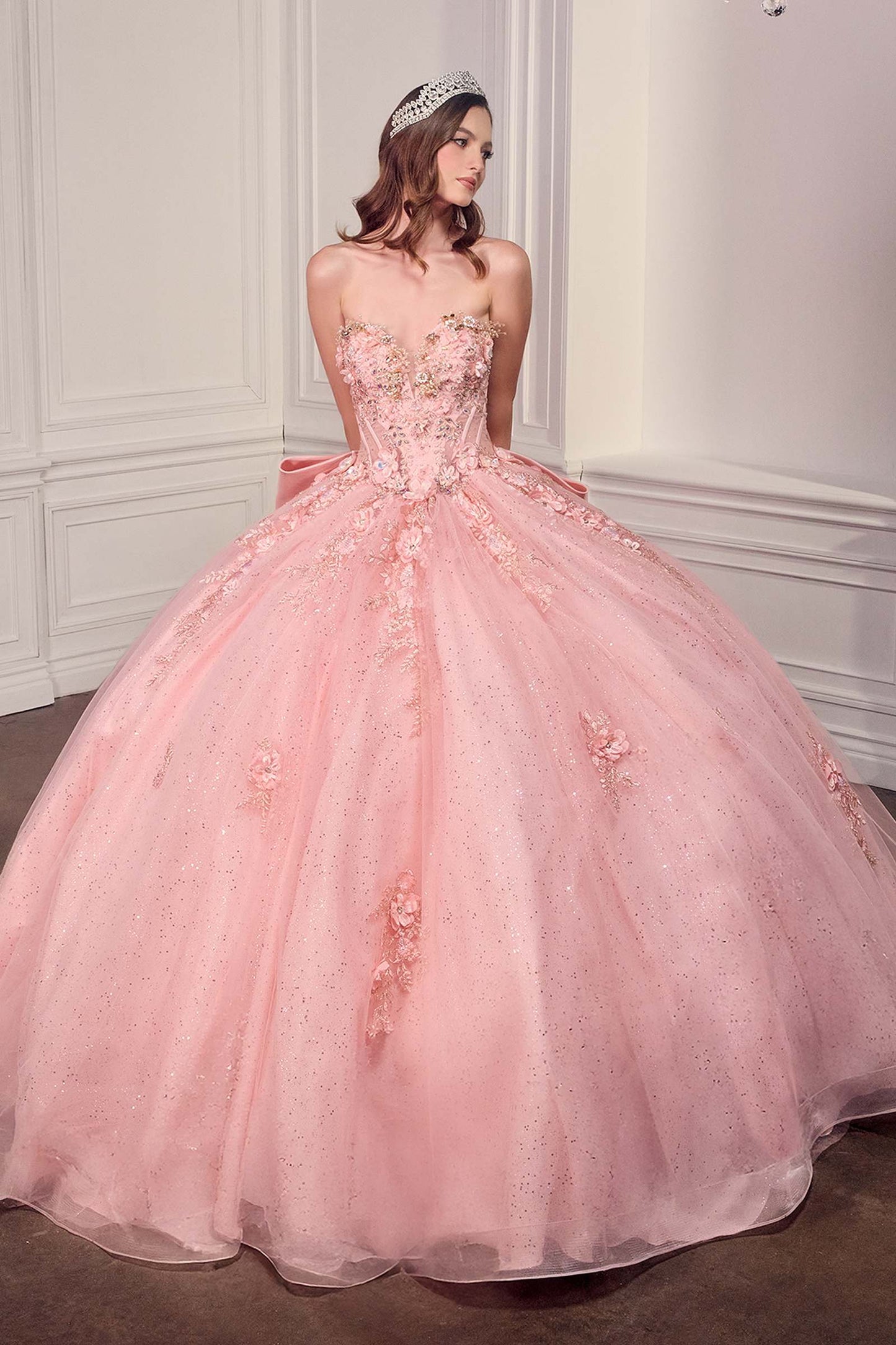 Vestido de Gala de Quinceañera Strapless con Escote Corazón Ladivine 15726