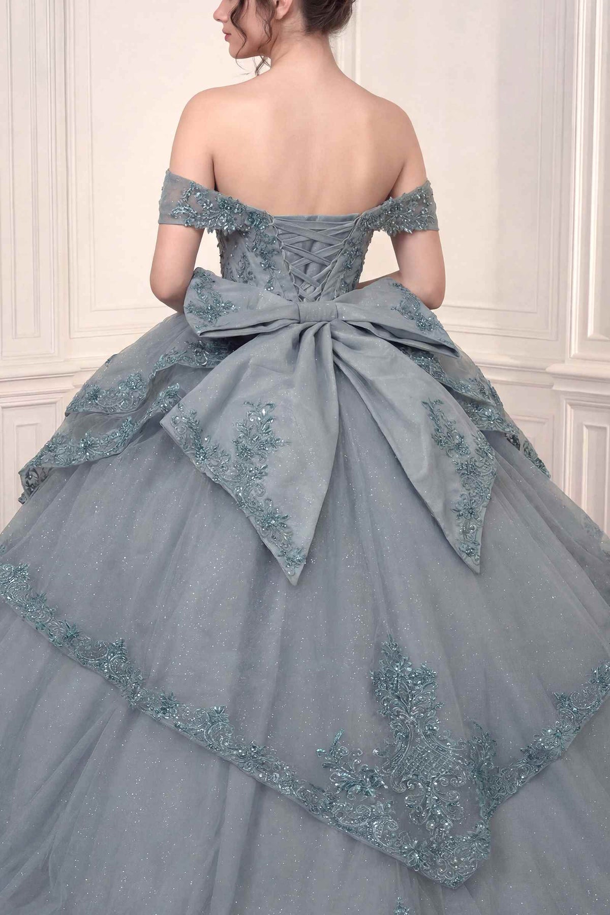 Vestido de gala de quinceañera sin hombros Ladivine 15729