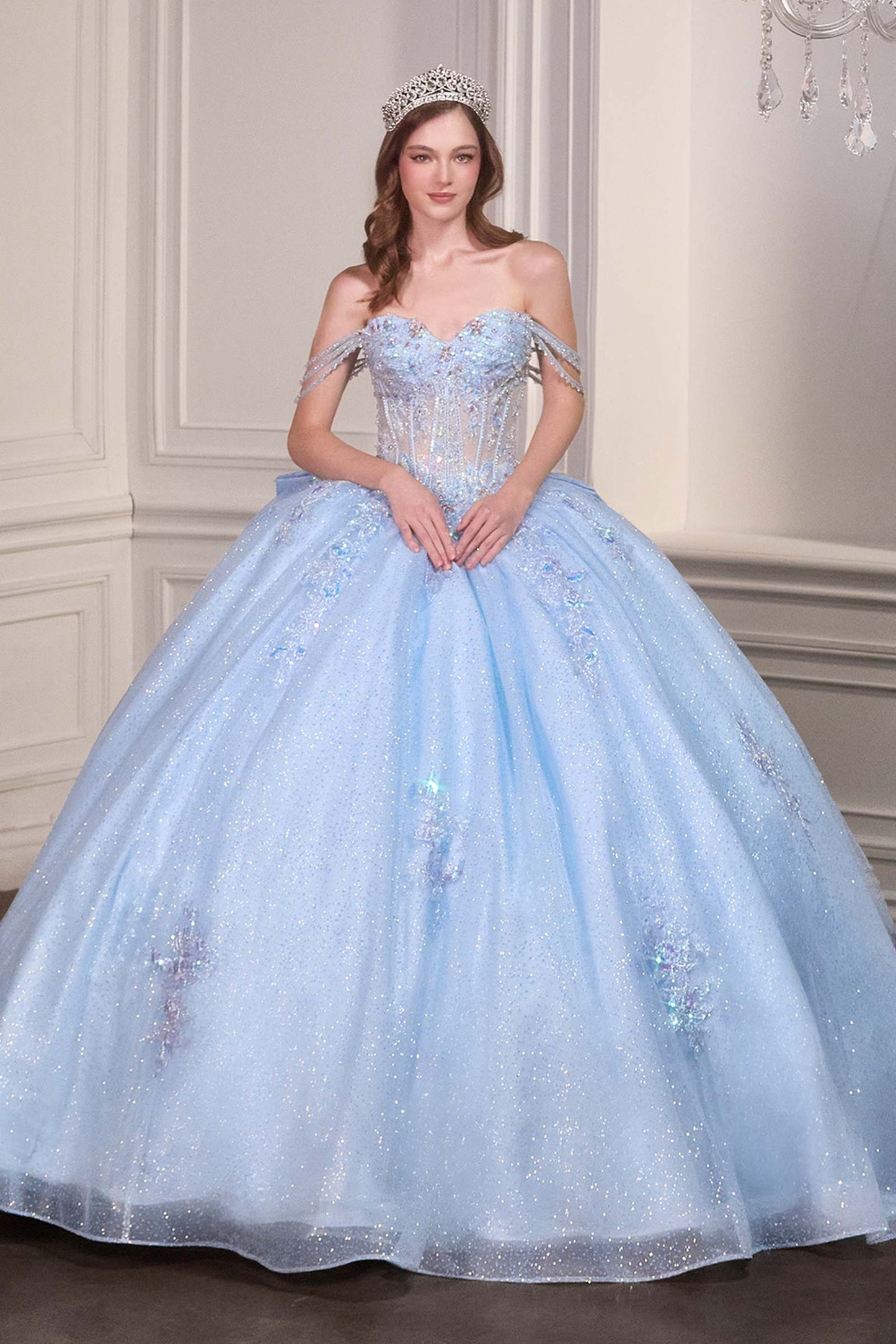 Vestido de Gala de Quinceañera con Hombros Caídos, Corsé con Cuentas y Escote Corazón Ladivine 15735