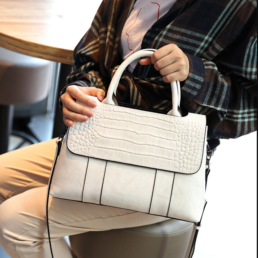 Women's Fashionable Top Layer Cowhide Elegant Portable Shoulder Bags