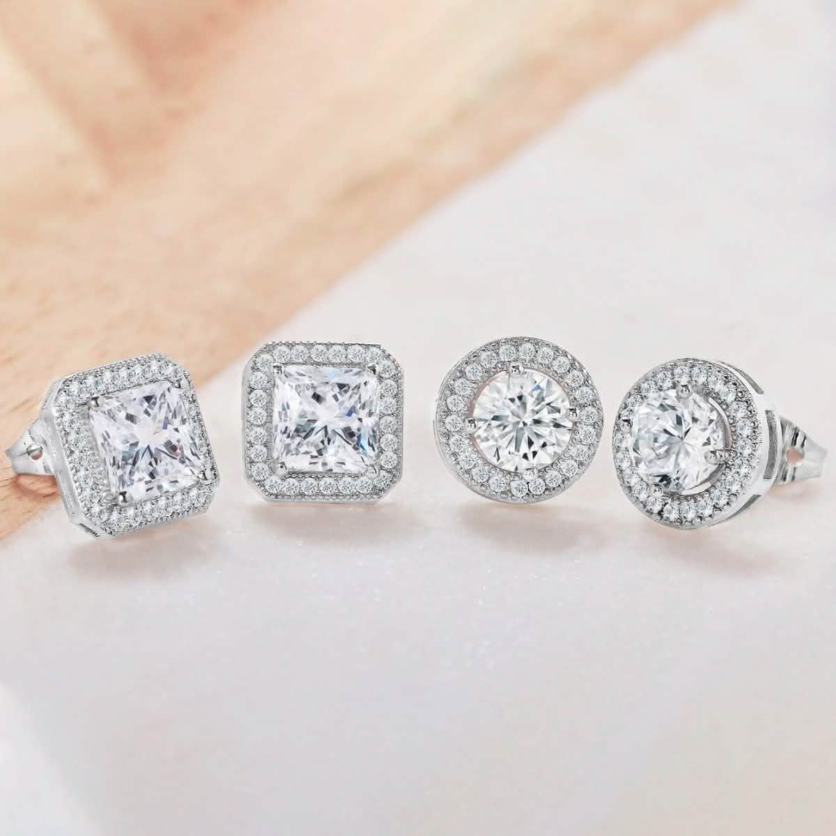 Paquete de 2: Pendientes de aro Halo con elementos de Swarovski