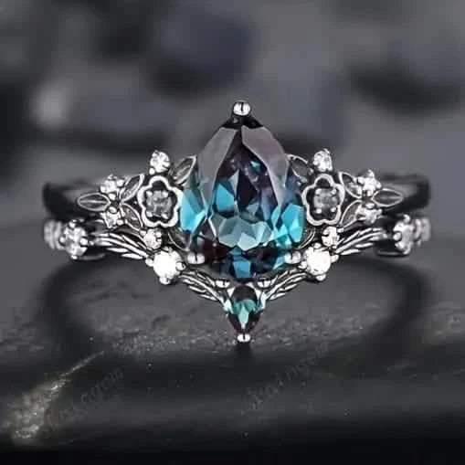 2-Piece Set: Gothic Black & Golden Engagement Ring Set with Pear-Shaped Cubic Zirconia