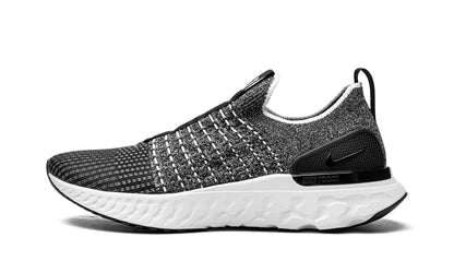 Zapatillas de running para hombre Nike React Phantom Run FK 2 CJ0277-003 (negro/blanco) Talla 8.5