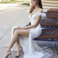 Vestido largo de lentejuelas Juliet 2402 Glitter Leaf con mangas de plumas y abertura