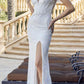 Vestido largo de lentejuelas Juliet 2402 Glitter Leaf con mangas de plumas y abertura