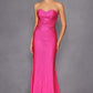 Vestido largo ajustado sin tirantes con escote corazón y detalles de pedrería Juliet JT2472R