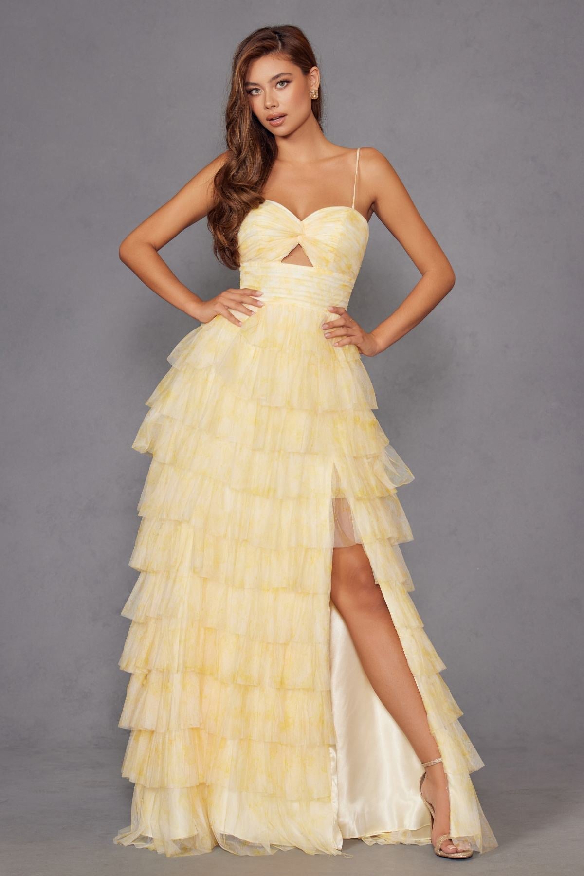 Vestido de fiesta Juliet JT2508A con escote corazón y ojo de cerradura y falda con volantes escalonados