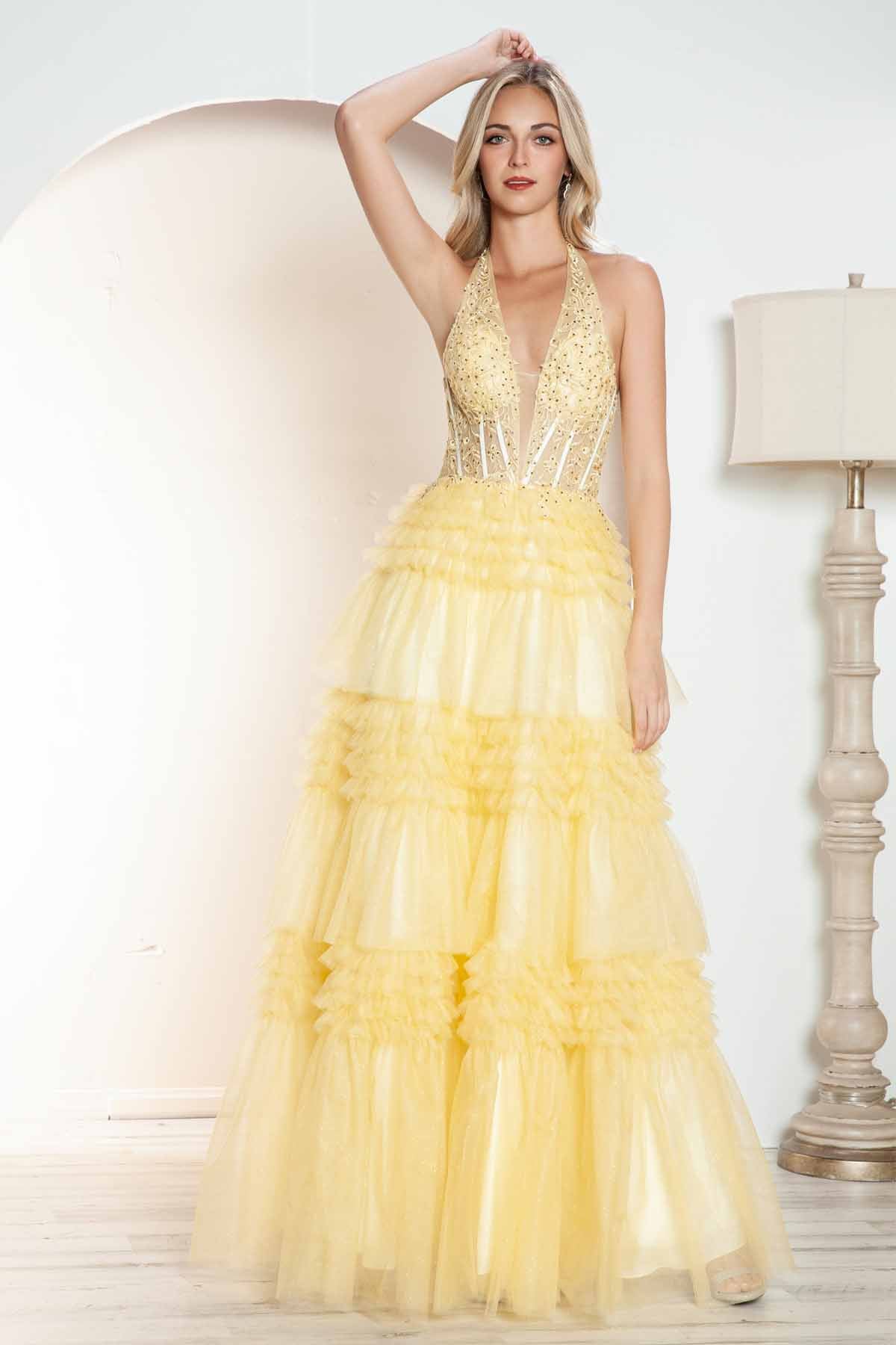 Juliet JT2556S Vestido de gala acampanado de tul con cuello halter, escote en V y abertura